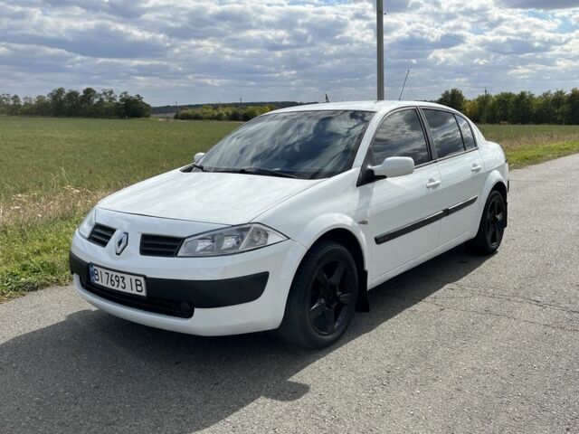 Белый Рено Меган, объемом двигателя 1.4 л и пробегом 215 тыс. км за 4100 $, фото 2 на Automoto.ua