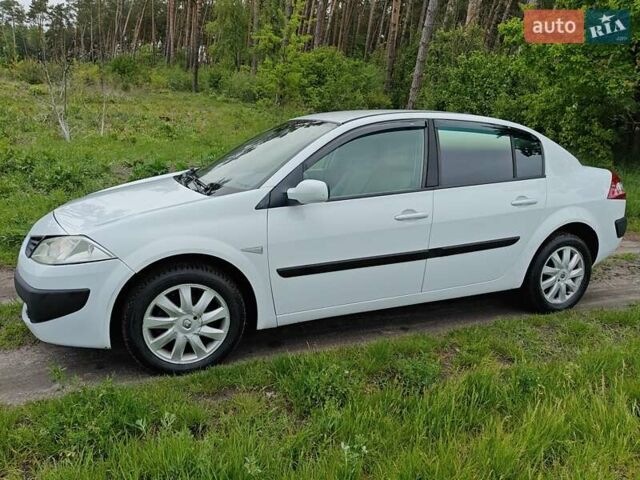 Белый Рено Меган, объемом двигателя 1.6 л и пробегом 173 тыс. км за 3950 $, фото 6 на Automoto.ua