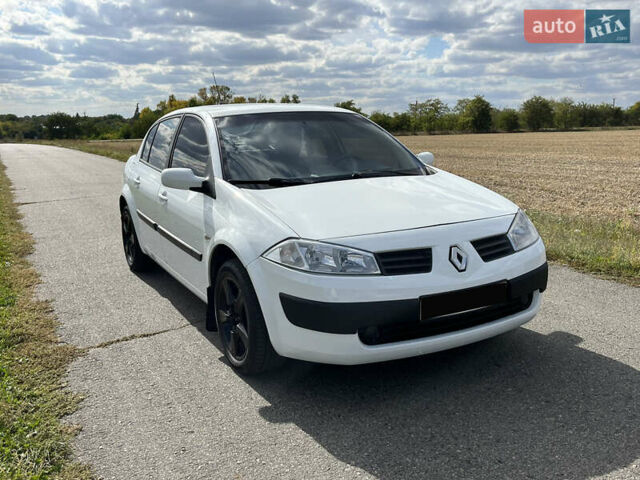 Білий Рено Меган, об'ємом двигуна 1.4 л та пробігом 215 тис. км за 3900 $, фото 5 на Automoto.ua