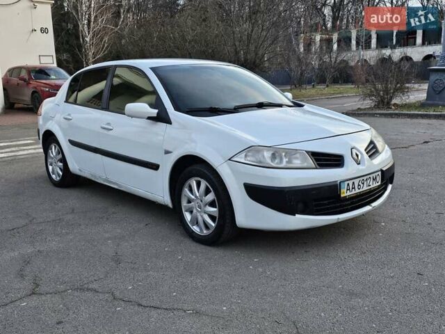 Белый Рено Меган, объемом двигателя 1.39 л и пробегом 240 тыс. км за 3300 $, фото 8 на Automoto.ua