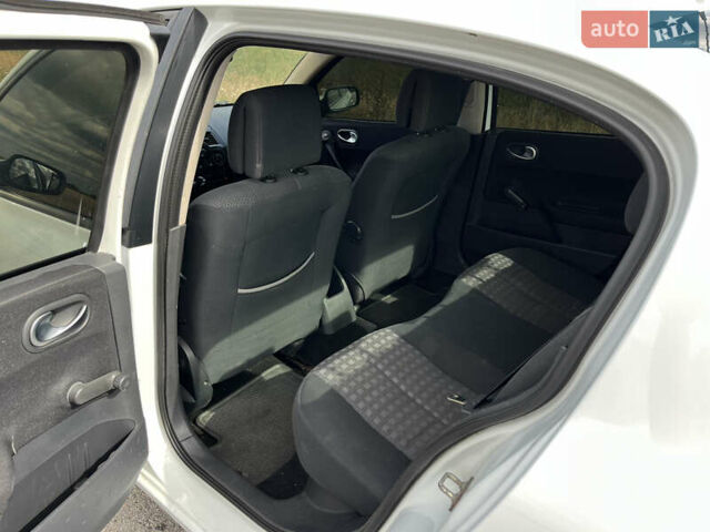 Білий Рено Меган, об'ємом двигуна 1.4 л та пробігом 215 тис. км за 3900 $, фото 17 на Automoto.ua