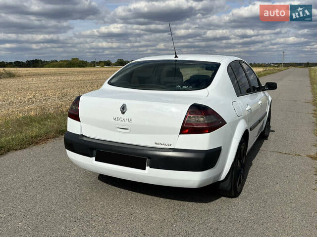 Белый Рено Меган, объемом двигателя 1.4 л и пробегом 215 тыс. км за 4100 $, фото 8 на Automoto.ua