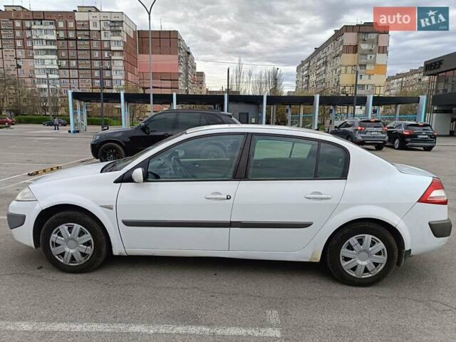 Білий Рено Меган, об'ємом двигуна 0 л та пробігом 256 тис. км за 4200 $, фото 4 на Automoto.ua