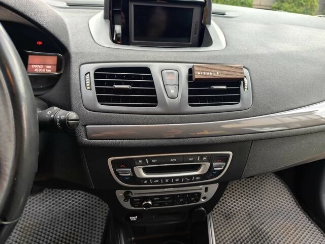 Рено Меган 2016 в Ровно на Automoto.ua Белый Рено Меган, объемом двигателя 1.5 л и пробегом 199 тыс. км за 9800 $, фото 17 на Automoto.ua