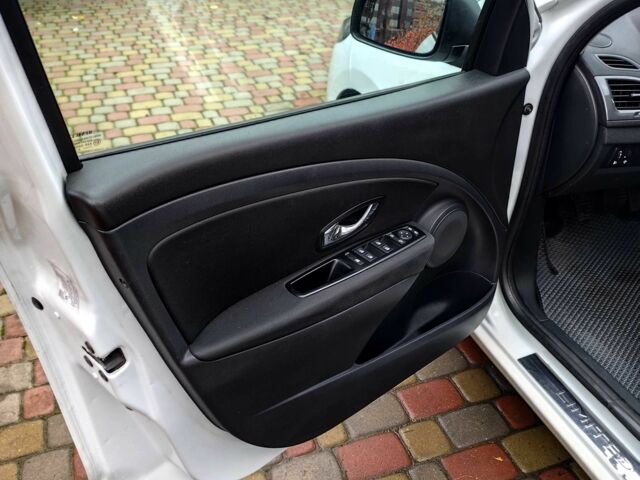 Рено Меган 2016 в Ровно на Automoto.ua Белый Рено Меган, объемом двигателя 1.5 л и пробегом 199 тыс. км за 9800 $, фото 13 на Automoto.ua