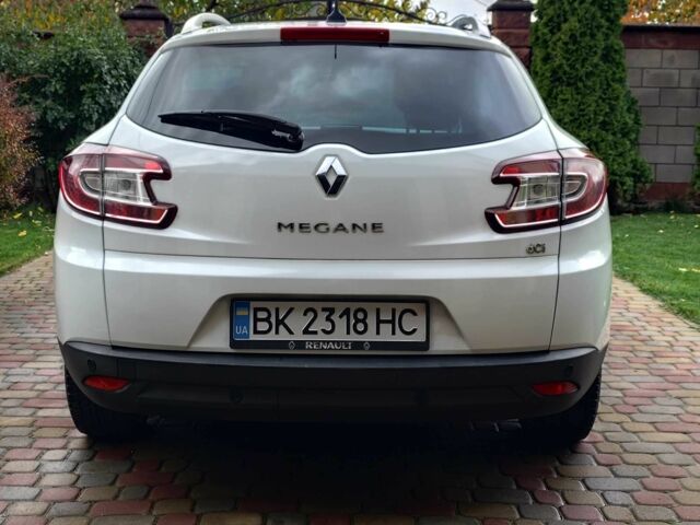 Рено Меган 2016 в Ровно на Automoto.ua Белый Рено Меган, объемом двигателя 1.5 л и пробегом 199 тыс. км за 9800 $, фото 5 на Automoto.ua