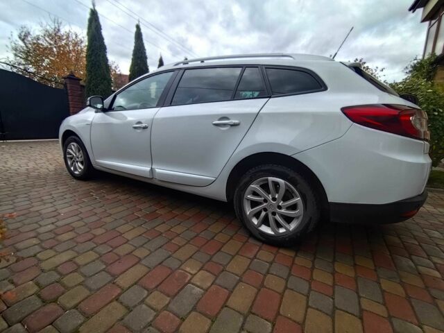 Рено Меган 2016 в Ровно на Automoto.ua Белый Рено Меган, объемом двигателя 1.5 л и пробегом 199 тыс. км за 9800 $, фото 4 на Automoto.ua