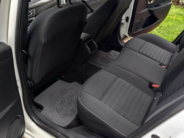 Рено Меган 2016 в Ровно на Automoto.ua Белый Рено Меган, объемом двигателя 1.5 л и пробегом 199 тыс. км за 9800 $, фото 12 на Automoto.ua