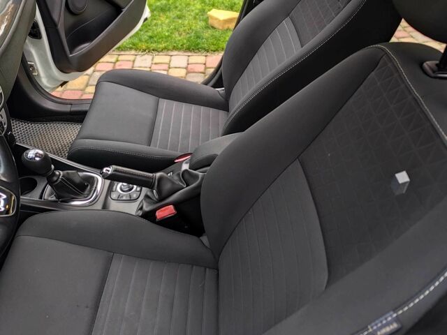 Рено Меган 2016 в Ровно на Automoto.ua Белый Рено Меган, объемом двигателя 1.5 л и пробегом 199 тыс. км за 9800 $, фото 16 на Automoto.ua