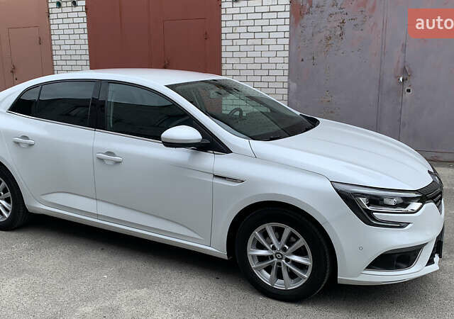 Білий Рено Меган, об'ємом двигуна 1.2 л та пробігом 93 тис. км за 13000 $, фото 12 на Automoto.ua