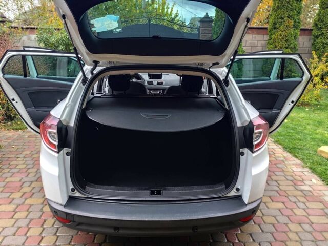 Рено Меган 2016 в Ровно на Automoto.ua Белый Рено Меган, объемом двигателя 1.5 л и пробегом 199 тыс. км за 9800 $, фото 6 на Automoto.ua