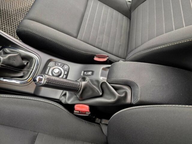 Рено Меган 2016 в Ровно на Automoto.ua Белый Рено Меган, объемом двигателя 1.5 л и пробегом 199 тыс. км за 9800 $, фото 19 на Automoto.ua