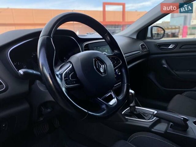 Белый Рено Меган, объемом двигателя 1.46 л и пробегом 150 тыс. км за 13990 $, фото 9 на Automoto.ua