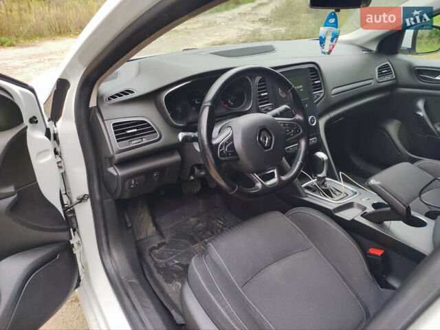 Білий Рено Меган, об'ємом двигуна 1.46 л та пробігом 150 тис. км за 13300 $, фото 6 на Automoto.ua