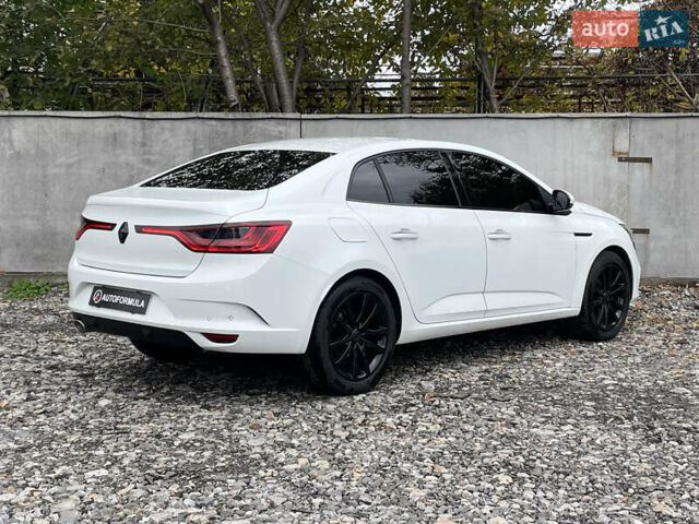 Белый Рено Меган, объемом двигателя 1.46 л и пробегом 239 тыс. км за 13490 $, фото 9 на Automoto.ua
