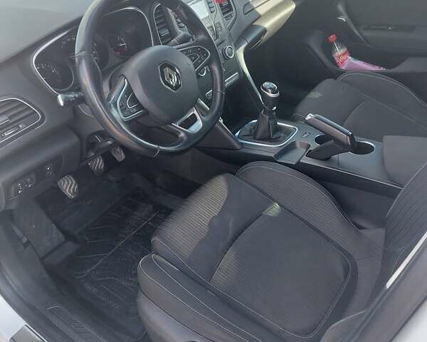 Рено Меган 2017 в Житомире на Automoto.ua Белый Рено Меган, объемом двигателя 1.5 л и пробегом 166 тыс. км за 13499 $, фото 12 на Automoto.ua