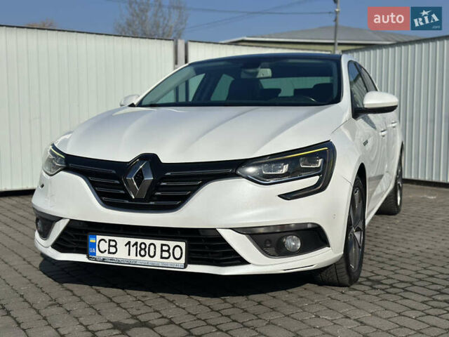Белый Рено Меган, объемом двигателя 1.46 л и пробегом 199 тыс. км за 14299 $, фото 4 на Automoto.ua