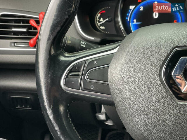 Белый Рено Меган, объемом двигателя 1.46 л и пробегом 239 тыс. км за 13490 $, фото 18 на Automoto.ua