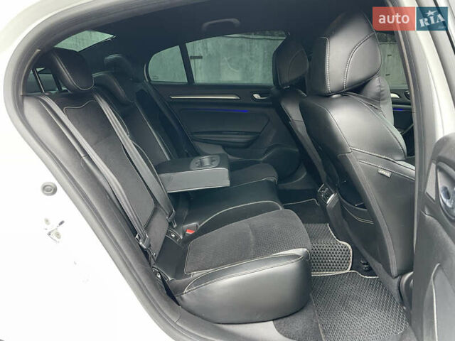 Белый Рено Меган, объемом двигателя 1.46 л и пробегом 239 тыс. км за 13490 $, фото 13 на Automoto.ua