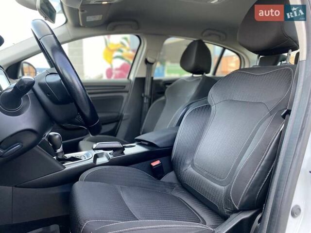 Белый Рено Меган, объемом двигателя 1.46 л и пробегом 150 тыс. км за 13990 $, фото 8 на Automoto.ua
