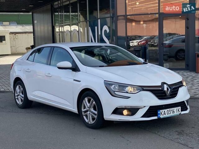 Белый Рено Меган, объемом двигателя 1.46 л и пробегом 150 тыс. км за 13990 $, фото 1 на Automoto.ua