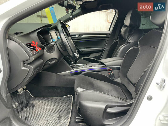 Белый Рено Меган, объемом двигателя 1.46 л и пробегом 239 тыс. км за 13490 $, фото 11 на Automoto.ua