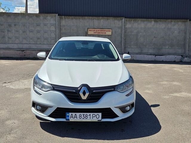 Білий Рено Меган, об'ємом двигуна 1.5 л та пробігом 173 тис. км за 12600 $, фото 2 на Automoto.ua