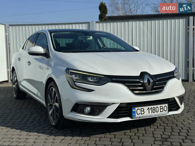 Белый Рено Меган, объемом двигателя 1.46 л и пробегом 199 тыс. км за 14299 $, фото 5 на Automoto.ua