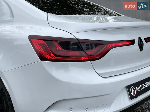 Белый Рено Меган, объемом двигателя 1.46 л и пробегом 239 тыс. км за 13490 $, фото 7 на Automoto.ua