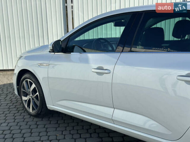 Белый Рено Меган, объемом двигателя 1.46 л и пробегом 199 тыс. км за 14299 $, фото 22 на Automoto.ua