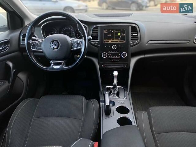 Белый Рено Меган, объемом двигателя 1.46 л и пробегом 150 тыс. км за 13990 $, фото 10 на Automoto.ua