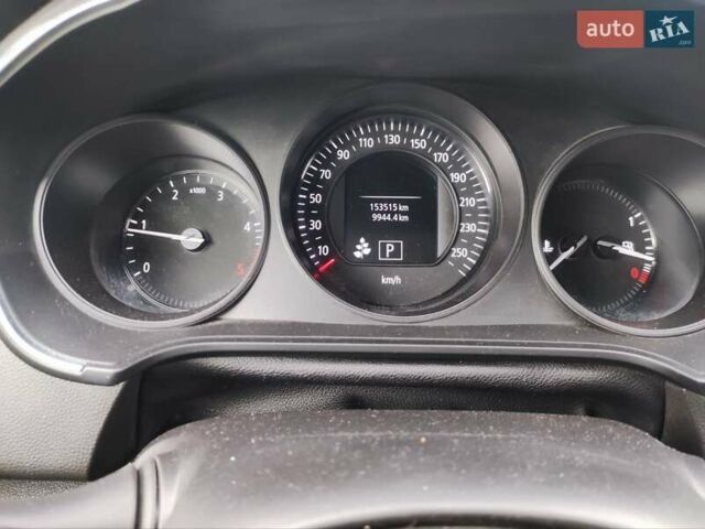 Белый Рено Меган, объемом двигателя 1.46 л и пробегом 150 тыс. км за 13999 $, фото 14 на Automoto.ua