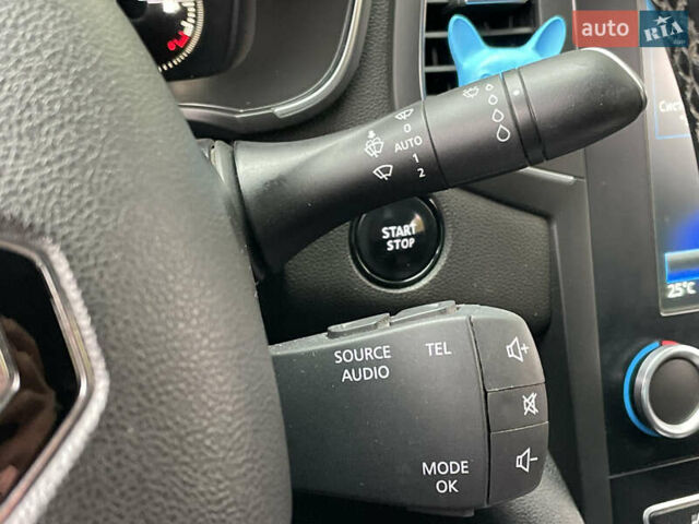 Белый Рено Меган, объемом двигателя 1.46 л и пробегом 239 тыс. км за 13490 $, фото 21 на Automoto.ua