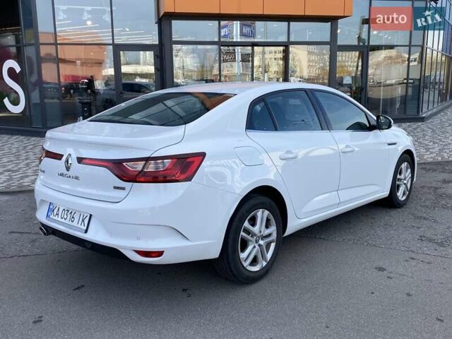 Белый Рено Меган, объемом двигателя 1.46 л и пробегом 150 тыс. км за 13990 $, фото 4 на Automoto.ua