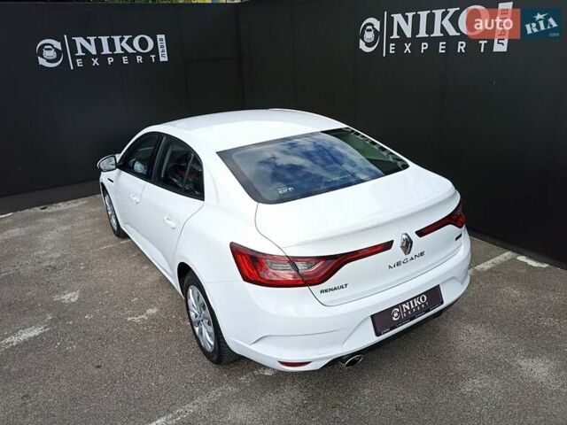 Білий Рено Меган, об'ємом двигуна 1.5 л та пробігом 79 тис. км за 15600 $, фото 9 на Automoto.ua