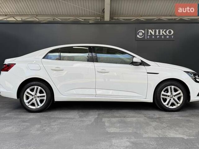 Белый Рено Меган, объемом двигателя 1.5 л и пробегом 88 тыс. км за 15900 $, фото 30 на Automoto.ua