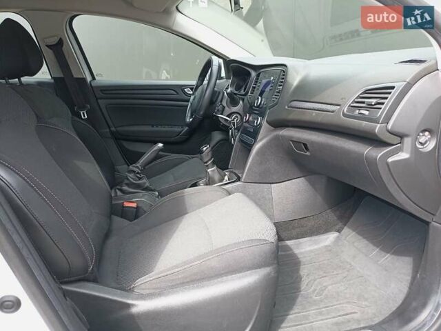 Білий Рено Меган, об'ємом двигуна 1.5 л та пробігом 79 тис. км за 15600 $, фото 20 на Automoto.ua