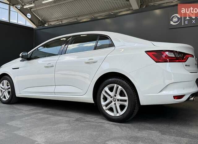 Белый Рено Меган, объемом двигателя 1.5 л и пробегом 88 тыс. км за 15900 $, фото 13 на Automoto.ua