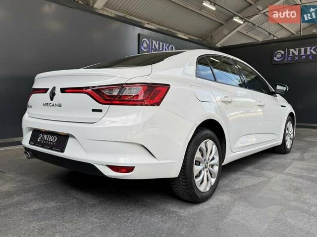 Білий Рено Меган, об'ємом двигуна 1.5 л та пробігом 94 тис. км за 14500 $, фото 16 на Automoto.ua