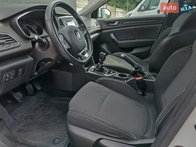 Білий Рено Меган, об'ємом двигуна 1.5 л та пробігом 79 тис. км за 15600 $, фото 19 на Automoto.ua