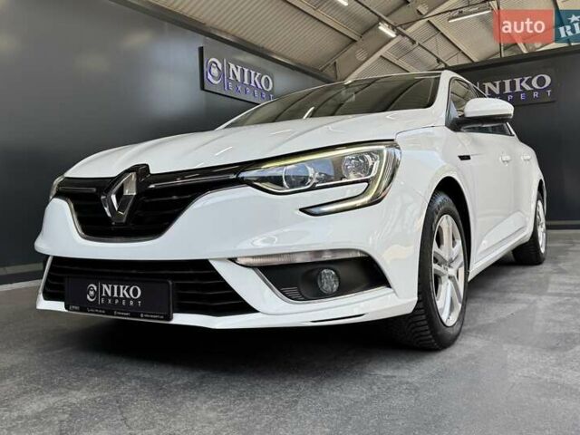 Белый Рено Меган, объемом двигателя 1.5 л и пробегом 88 тыс. км за 15900 $, фото 2 на Automoto.ua
