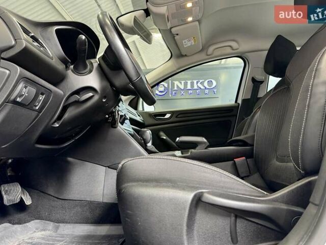 Белый Рено Меган, объемом двигателя 1.5 л и пробегом 122 тыс. км за 15900 $, фото 25 на Automoto.ua