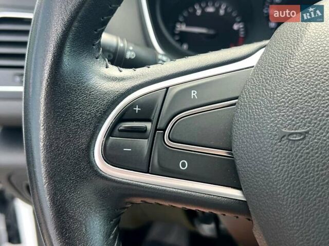 Белый Рено Меган, объемом двигателя 1.46 л и пробегом 80 тыс. км за 16500 $, фото 32 на Automoto.ua