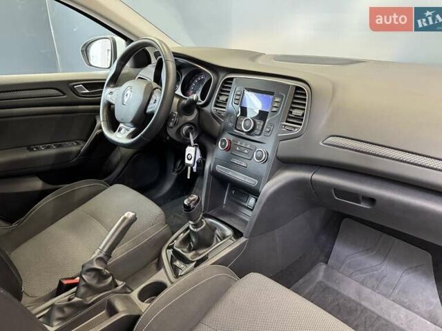 Білий Рено Меган, об'ємом двигуна 1.5 л та пробігом 94 тис. км за 14500 $, фото 33 на Automoto.ua