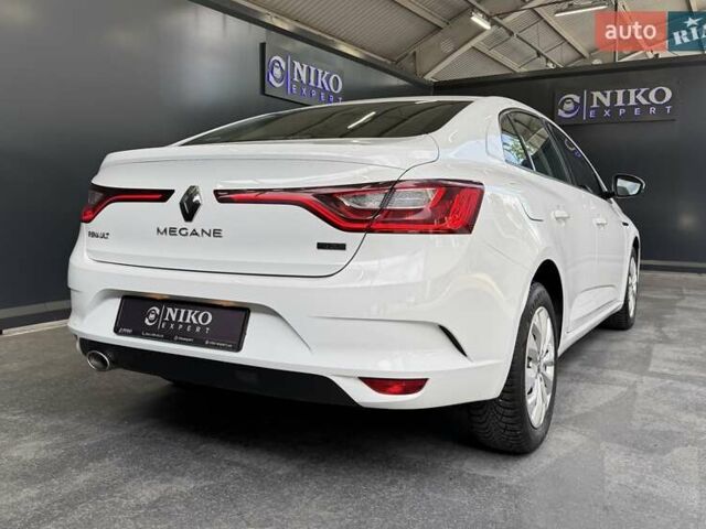 Білий Рено Меган, об'ємом двигуна 1.5 л та пробігом 94 тис. км за 14500 $, фото 15 на Automoto.ua