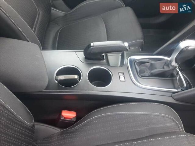 Белый Рено Меган, объемом двигателя 1.46 л и пробегом 180 тыс. км за 13200 $, фото 17 на Automoto.ua