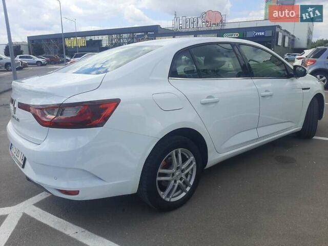 Белый Рено Меган, объемом двигателя 1.46 л и пробегом 180 тыс. км за 13200 $, фото 3 на Automoto.ua