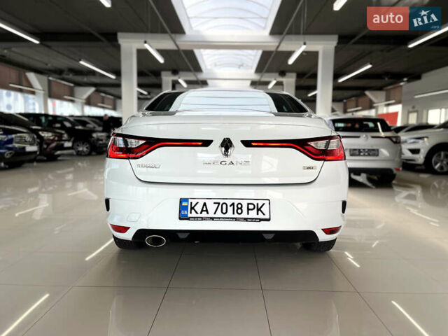 Білий Рено Меган, об'ємом двигуна 1.46 л та пробігом 1 тис. км за 11917 $, фото 4 на Automoto.ua