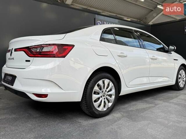 Білий Рено Меган, об'ємом двигуна 1.5 л та пробігом 94 тис. км за 14500 $, фото 18 на Automoto.ua