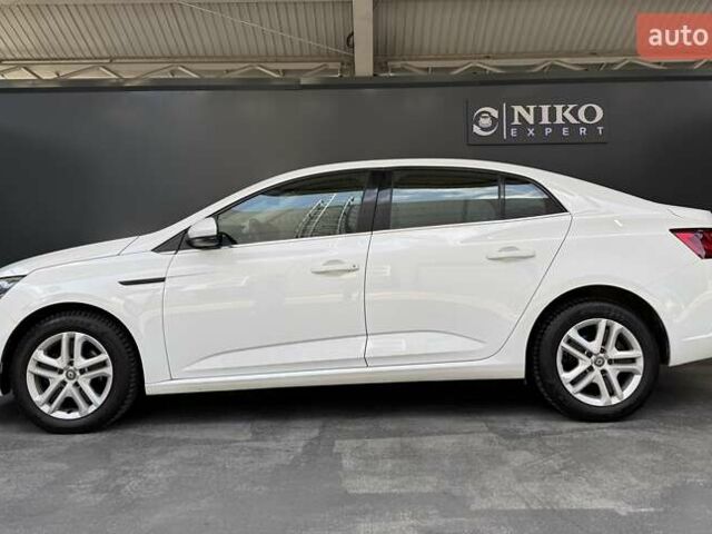 Белый Рено Меган, объемом двигателя 1.5 л и пробегом 88 тыс. км за 15900 $, фото 11 на Automoto.ua